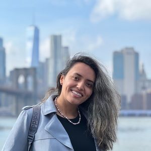 Meet your Posher, Alejandra